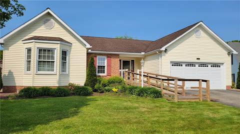 1205 Brierwood Dr, Somerset, PA 15501