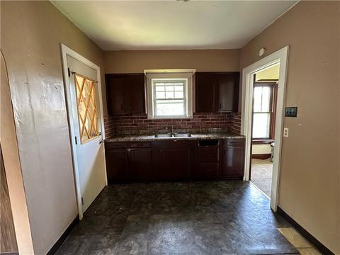 1176 Grandview Ave, Braddock, PA 15104 photo 9