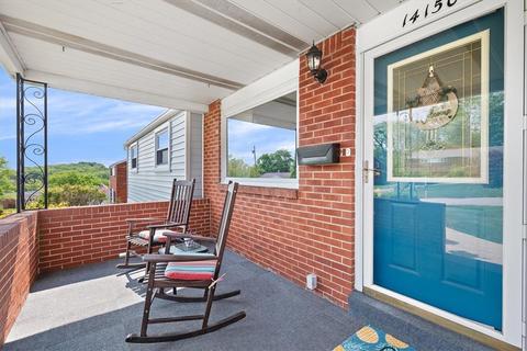 14150 Wayne Dr, Irwin, PA 15642 photo 3