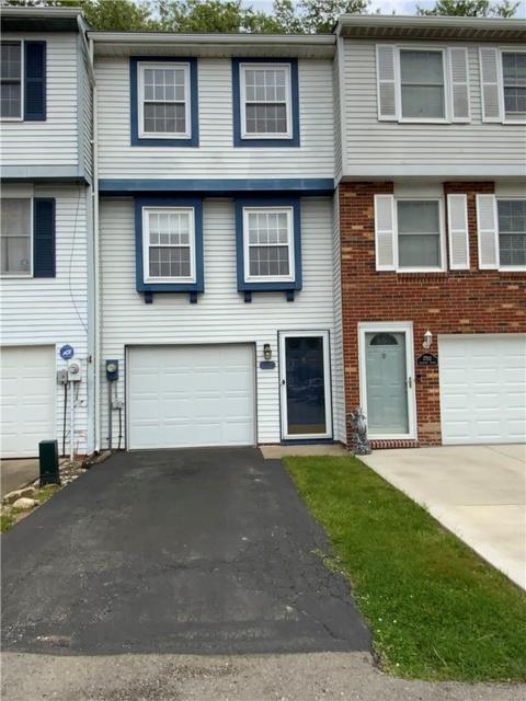 7704 Lafayette Sq, Aliquippa, PA 15001