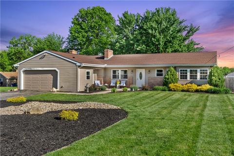 113 Loughridge Dr, Beaver Falls, PA 15010
