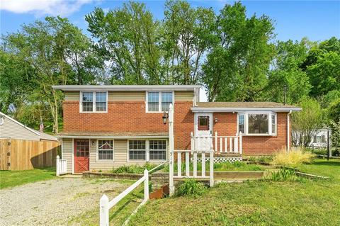 514 Hankey Farms Dr, North Fayette, PA 15071