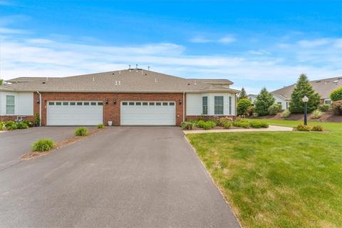 3101 Ambassador Ln, Valencia, PA 16059