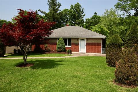 30 Parkview Dr, Carnegie, PA 15106