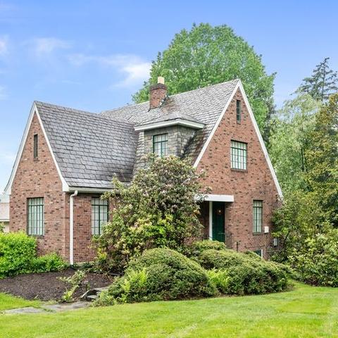 1937 Woodside Rd, Glenshaw, PA 15116