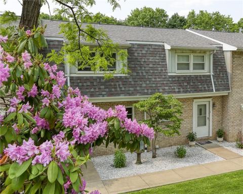 223 Stone Quarry Rd #B, Monaca, PA 15061