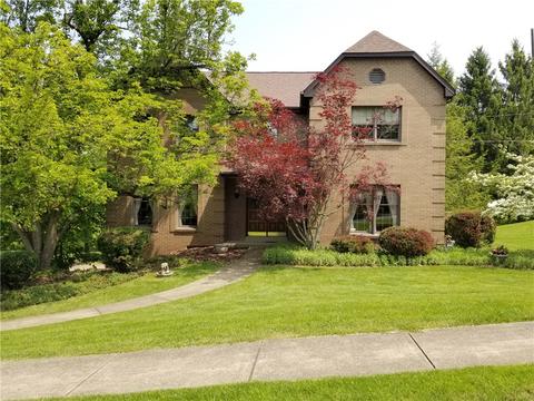 1649 Pin Oak Dr, Pittsburgh, PA 15237