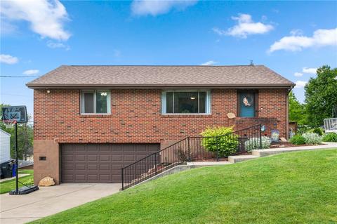 210 Fairlawn Blvd, Zelienople, PA 16063