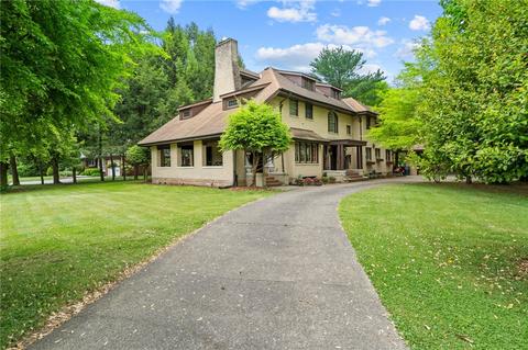 340 S Walnut St, Blairsville, PA 15717