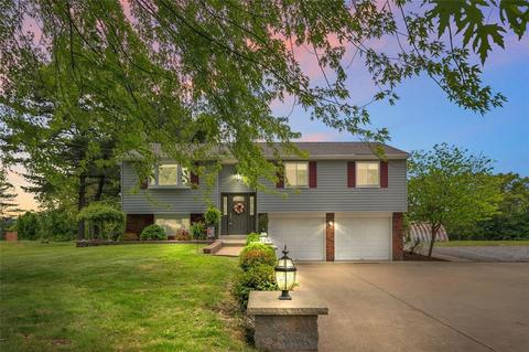 217 Browntown Rd, New Kensington, PA 15068