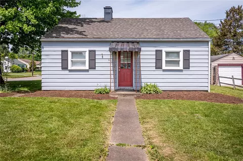 568 Carnegie Ave, Sharon, PA 16146