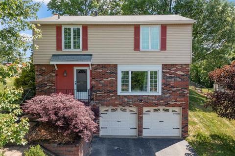 418 Scottsdale Dr, Moon Township, PA 15108