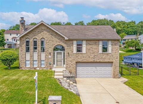 310 Meadow Wood Dr, Plum, PA 15239
