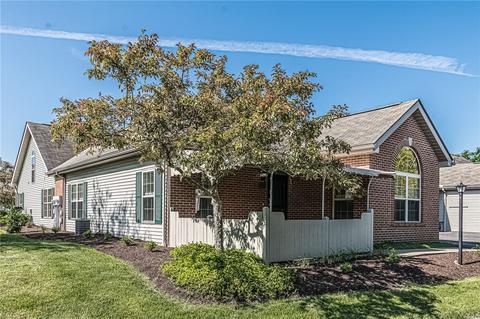 5129 Polo Fields Dr, Hampton, PA 15044
