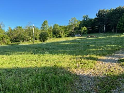 465 Woodside Rd, Waynesburg, PA 15370