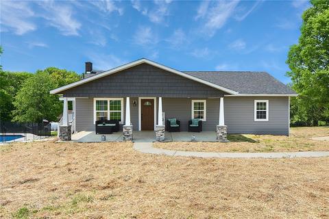 117 Fairview Ln, Derry, PA 15627
