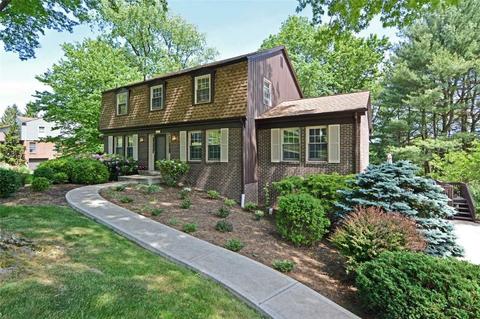 226 Sunridge Rd, Pittsburgh, PA 15238