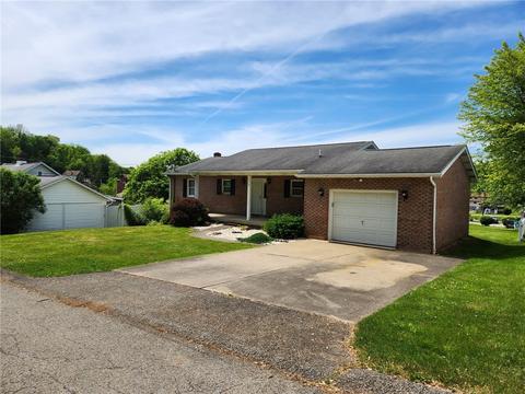 14 Washington St, Hempfield Twp - Wml, PA 15650