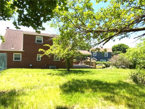 481 Oregon Ave, Rochester, PA 15074 photo 2