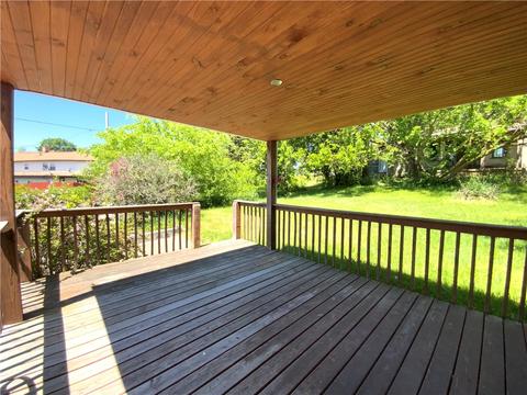 481 Oregon Ave, Rochester, PA 15074 photo 4