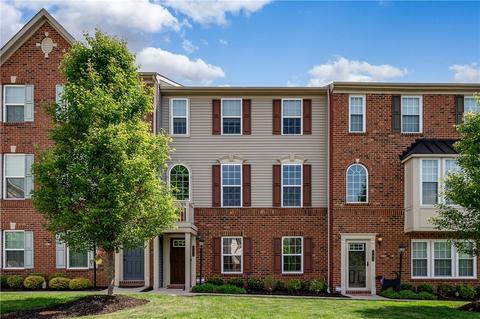 243 Thornapple Ln, Cranberry Township, PA 16066