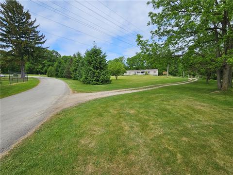520 5th Ave, Bell Twp, PA 15618