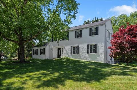9569 Park Edge Dr, Allison Park, PA 15101