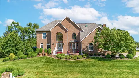 154 Deer Creek Dr, Mount Pleasant, PA 15666
