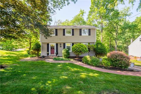 165 Kenney Dr, Sewickley, PA 15143