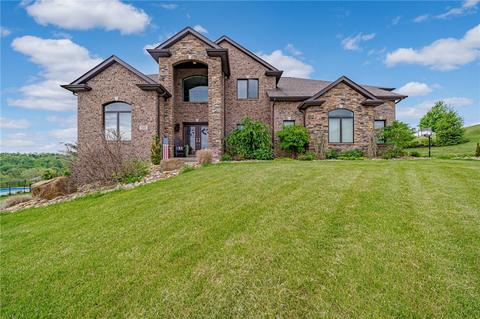 1005 Dallas Ct, Irwin, PA 15642