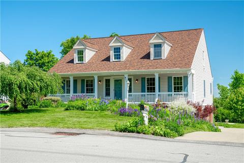 411 Pin Oak Dr, South Fayette, PA 15057