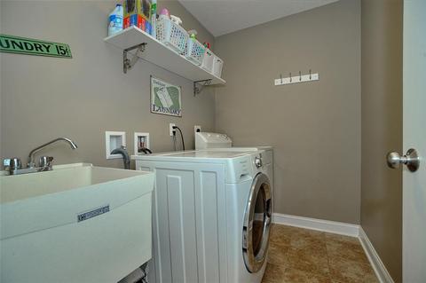 120 Chambers Dr, Monaca, PA 15061 photo 24