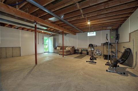 120 Chambers Dr, Monaca, PA 15061 photo 22