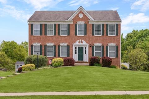 147 Walnut Dr, Economy, PA 15005