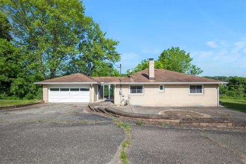 114 Grant St, Burgettstown, PA 15021