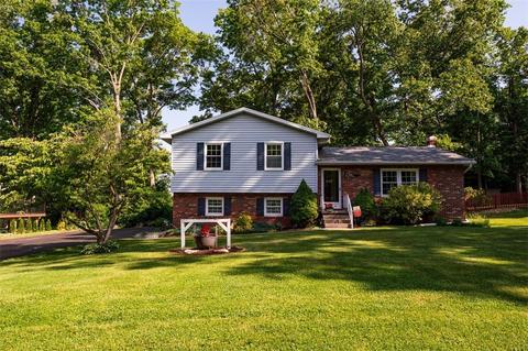 5145 Redwood Dr, Indiana, PA 15701