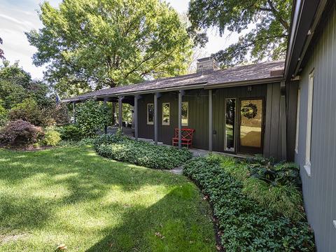 1155 Mccully Dr, Penn Hills, PA 15235