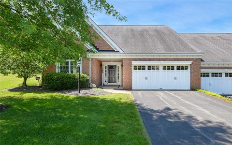242 Estates Dr, Richland, PA 15044
