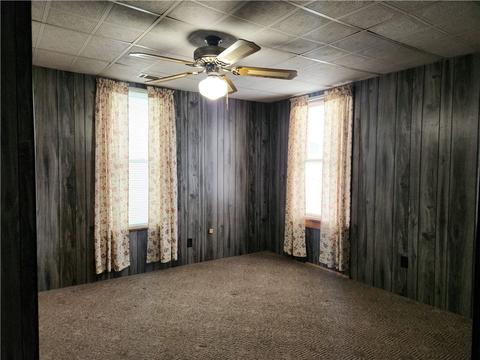 151 Hamilton Ave, Vandergrift, PA 15690 photo 11
