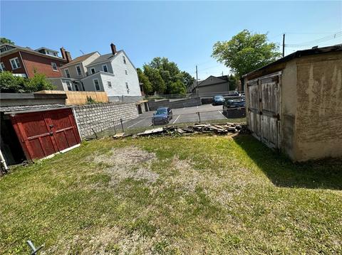 1026 Penn St, Pittsburgh, PA 15215