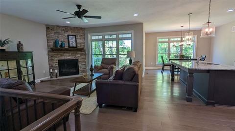 847 Hearthstone Cir, Greensburg, PA 15601