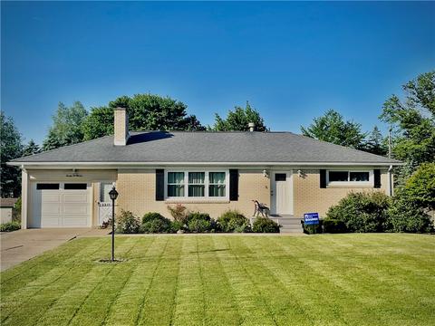 2211 Park Ave, Ford City, PA 16226