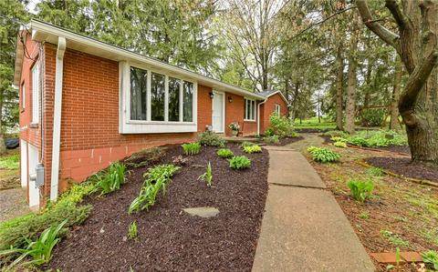 2567 Aldon Dr, Franklin Park, PA 15143