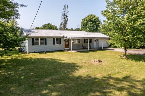 1885 Mercer West Middlesex Rd, Mercer, PA 16137