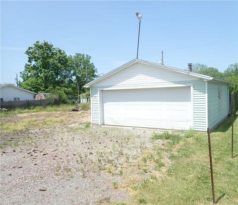 157 Circle, Uniontown, PA 15401