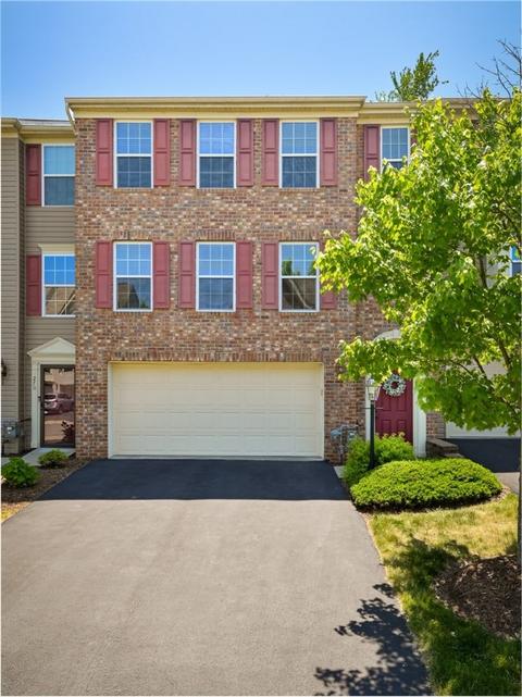 272 Broadstone Dr, Mars, PA 16046