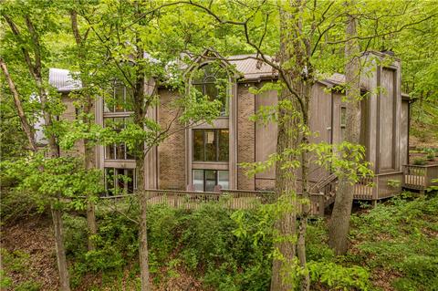 500 Deer Brooke Ln, Pittsburgh, PA 15238