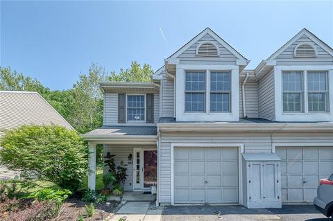 267 Commons Dr, Oakmont, PA 15139