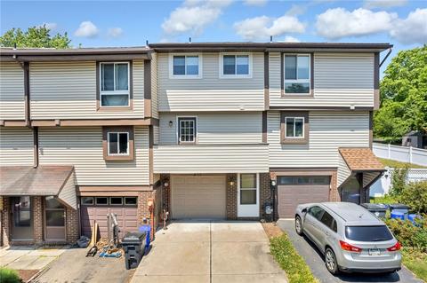 211 Cranbrooke Dr, Coraopolis, PA 15108