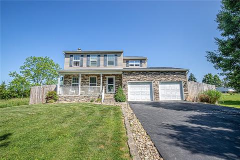 105 Morning Dove Dr, Carmichaels, PA 15320